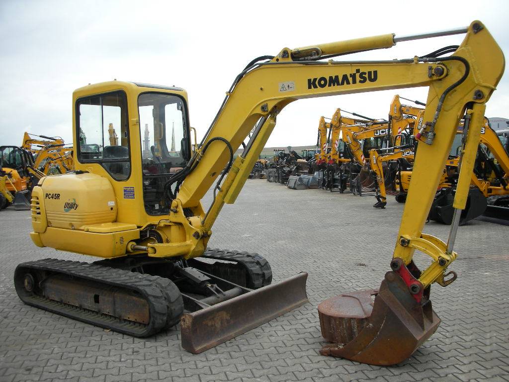 KOMATSU PC 45R-8 tłoki i pierścienie